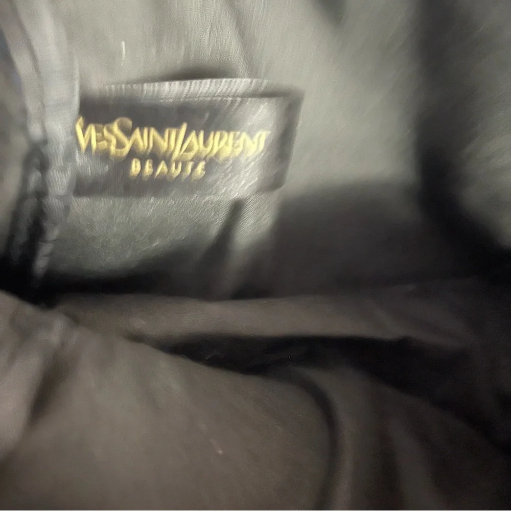 YSL Beaute‎ Patent Leather “Daring Black” Make Up Bag